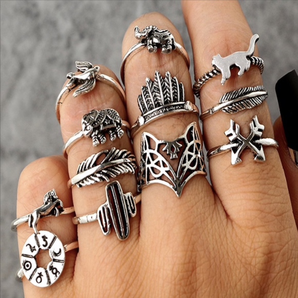 Jewelry - 12-piece Zodiac Symbols Fox Cat Silver Ring Set